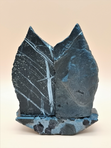 Goldmarmor-Engel auf Pyrit-Schiefer